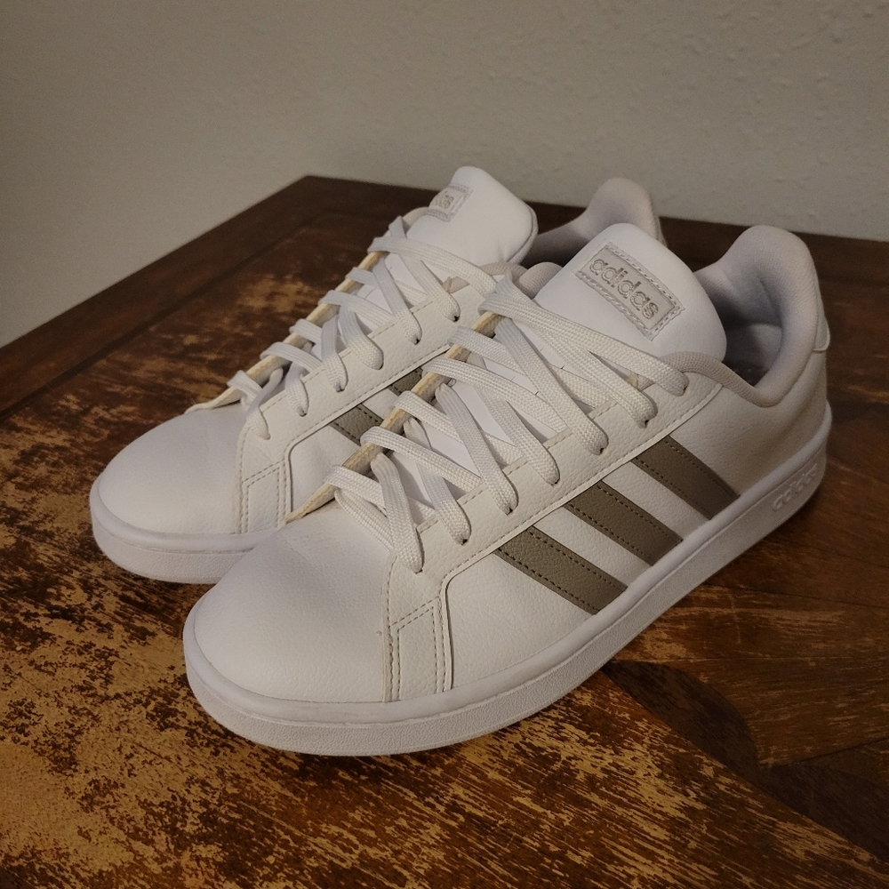 Women's Addidas Shoes